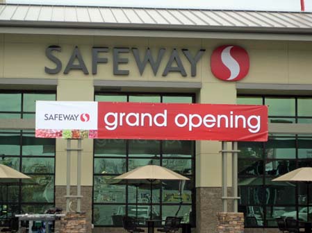 Safeway's grand (re)opening this afternoon Maple Leaf Maple Leaf Life